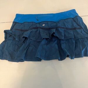 Lululemon Athletica Blue Ruffled Mini Skirt